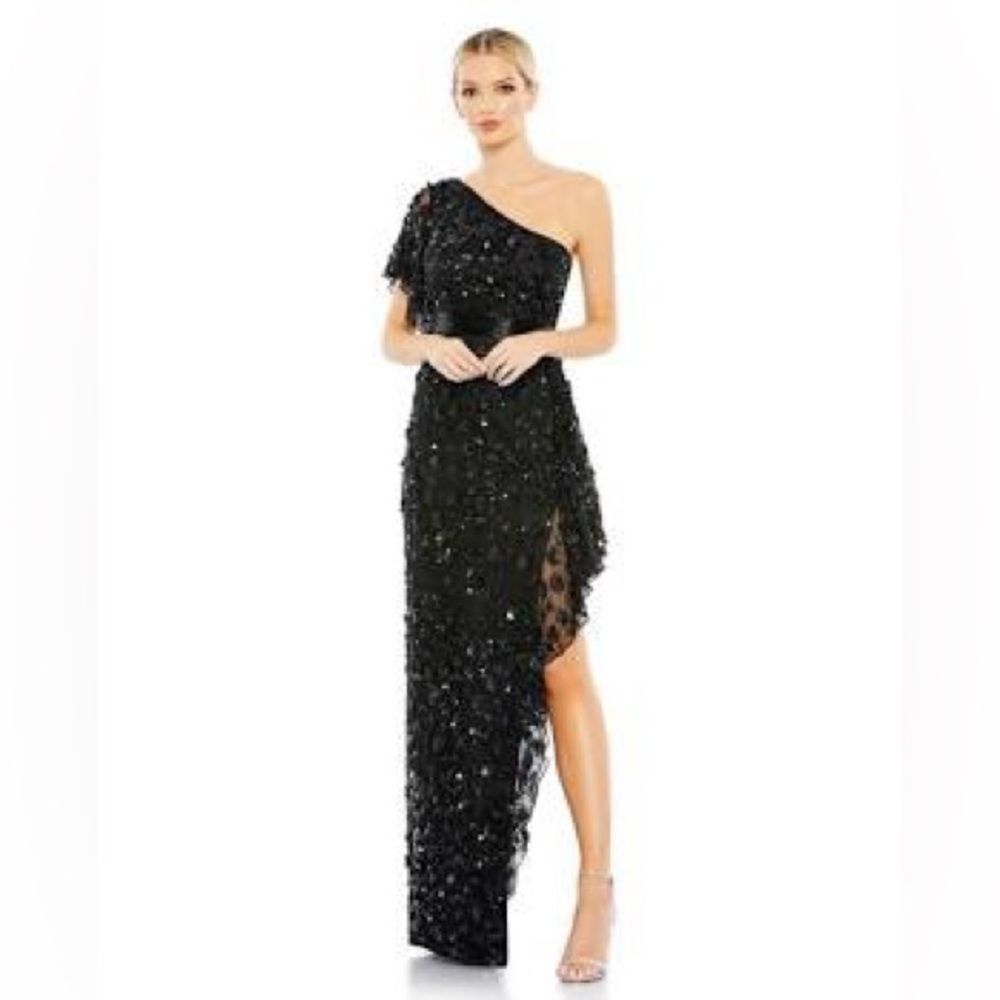 Elegant Black One-Shoulder Evening Dress